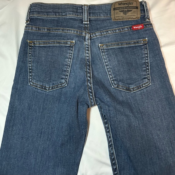 Wrangler Boy’s Classic Blue Denim Jeans - Picture 6 of 9